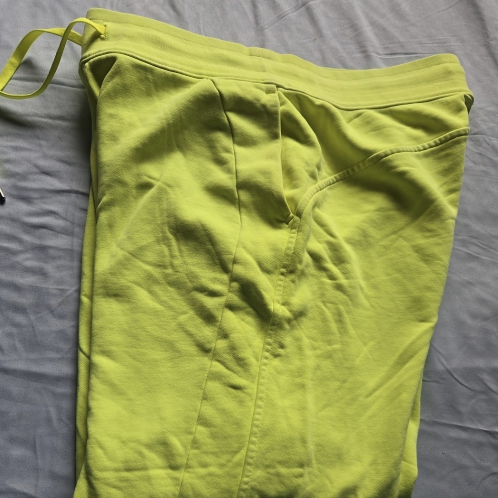 Lululemon Womens Scuba High-Rise Jogger Size 10 Neon Wash Yellow Color
